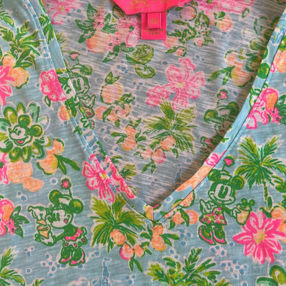 Lilly Pulitzer Disney X Etta V Neck T-Shirt Size XS - Picture 3 of 6
